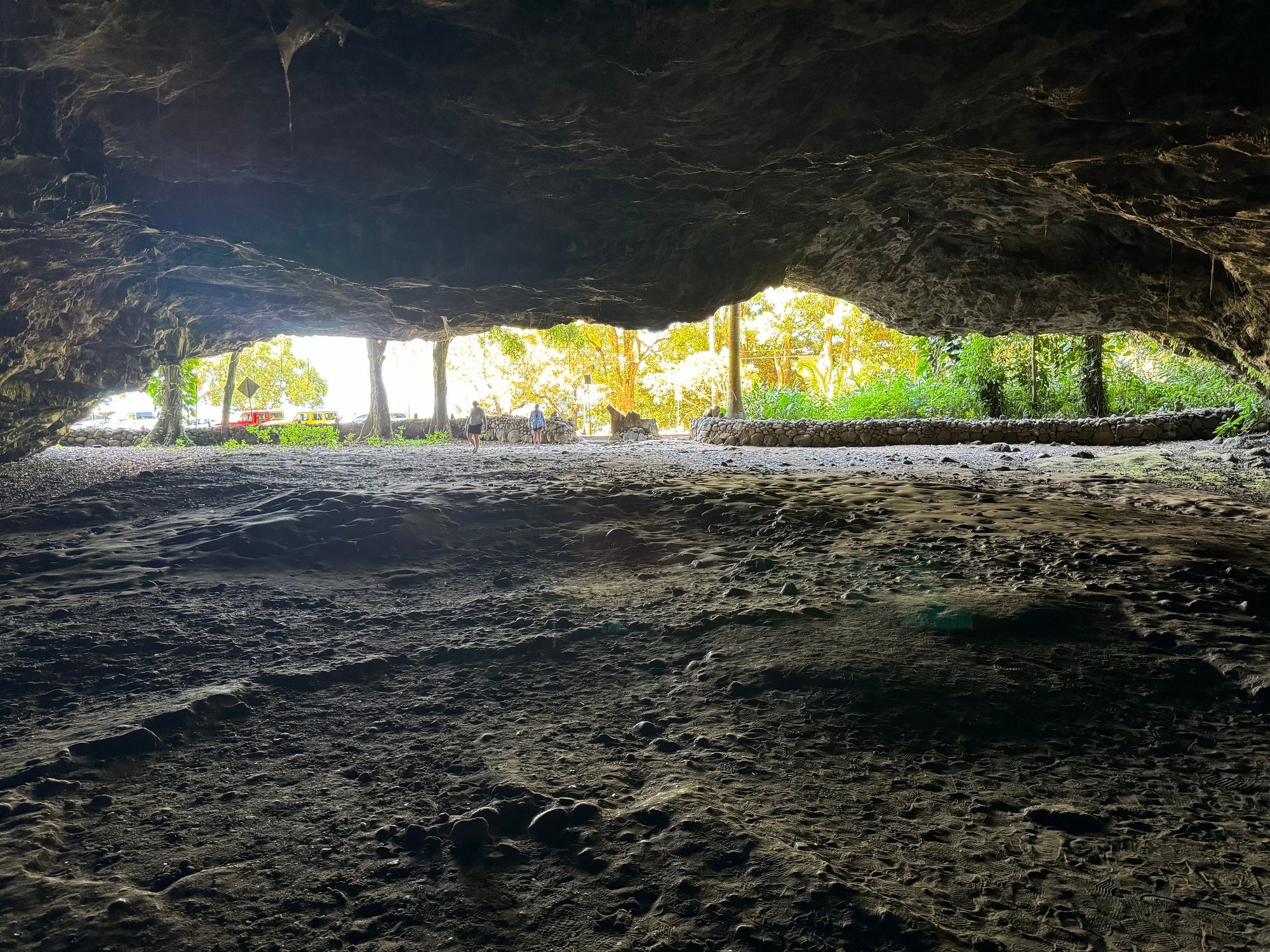 Maniniholo Dry Cave